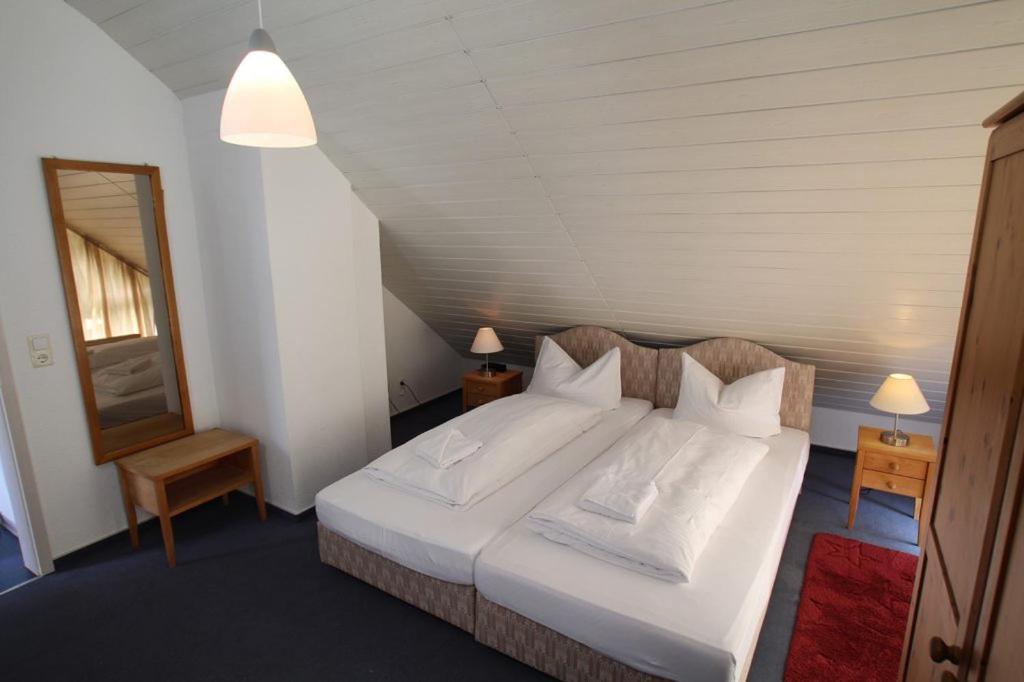 Hotel Garni Am Schaefersberg Niedernhausen Dış mekan fotoğraf