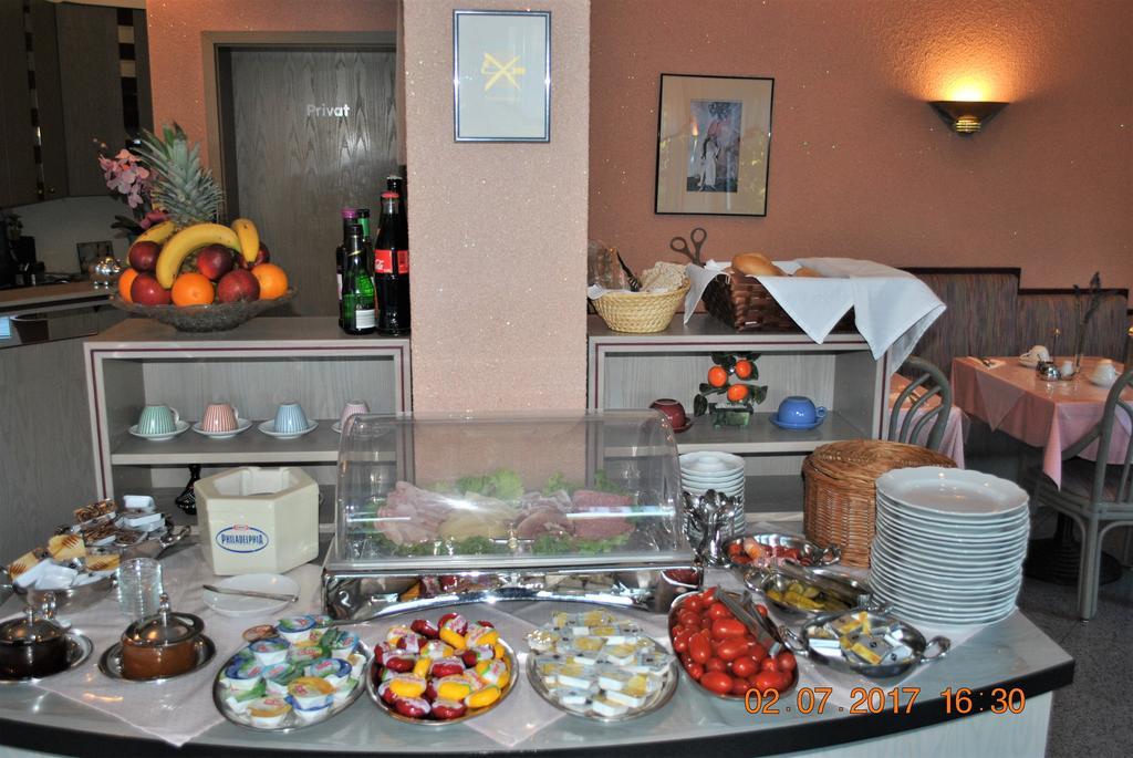 Hotel Garni Am Schaefersberg Niedernhausen Dış mekan fotoğraf