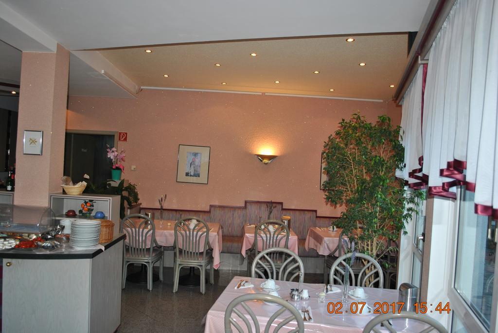 Hotel Garni Am Schaefersberg Niedernhausen Dış mekan fotoğraf
