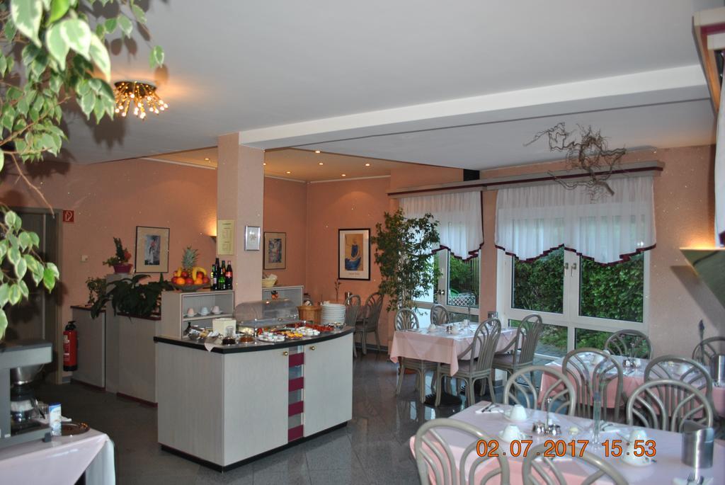 Hotel Garni Am Schaefersberg Niedernhausen Dış mekan fotoğraf